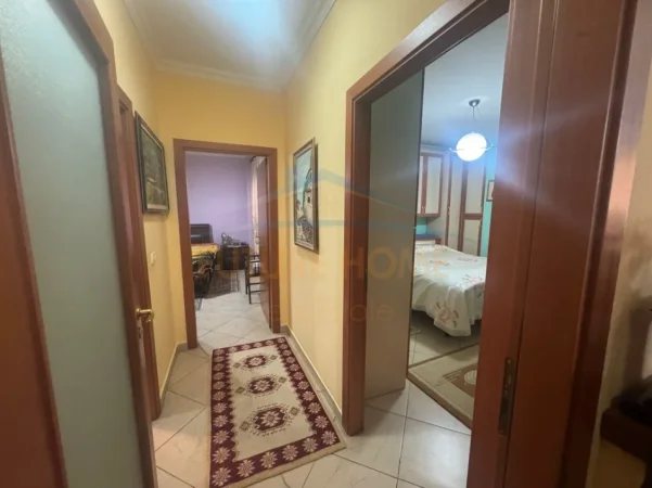 Tirane, shitet apartament 2+1+Ballkon Kati 10, 144 m² 315.000 € 