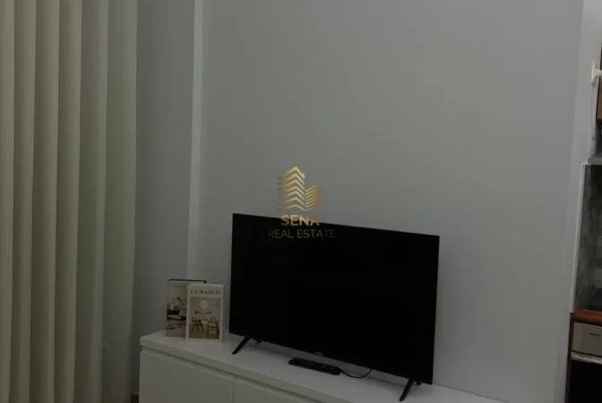 Tirane, jepet me qera apartament 1+1+Ballkon Kati 3, 70 m² 500 € (Kodra e Diellit)