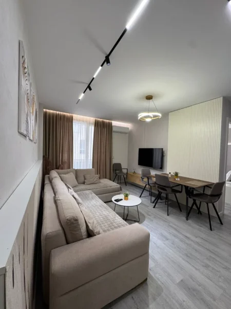 Durres, jepet me qera apartament 1+1+Ballkon Kati 1, 70 m² 750 € (Durres, Vollga)