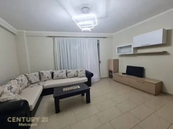 Tirane, jap me qera apartament 2+1 Kati 4, 85 m² 450 € (Pallatet Cabej)