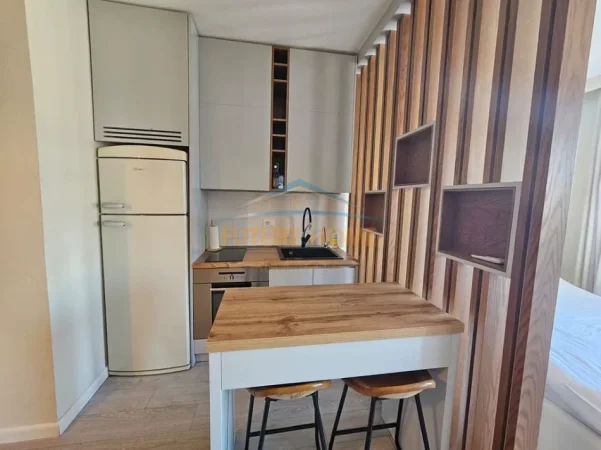 Tirane, jepet me qera garsonier Kati 8, 50 m² 500 € (SHESHI WILLSON , Prane Postes NR 8)