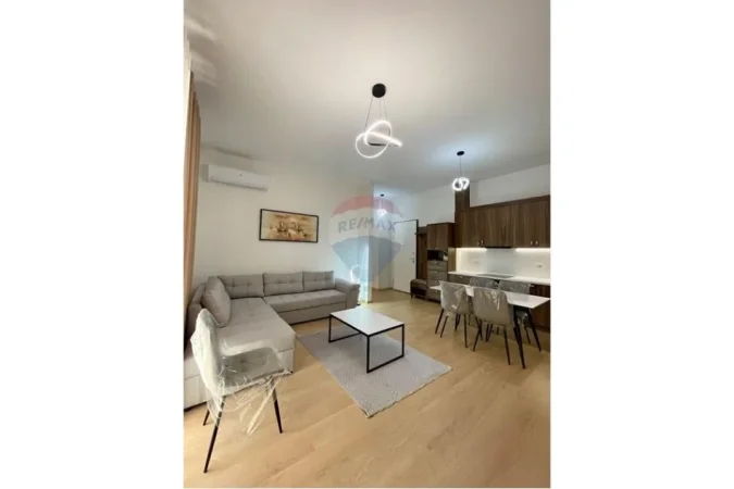 Tirane, jepet me qera apartament 1+1+Ballkon Kati 2, 74 m² 800 € (Kompleksi Delijorgji)