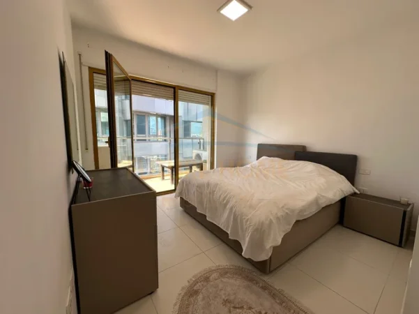 Tirane, jap me qera apartament 2+1+Ballkon Kati 6, 117 m² 1.500 € (BLLOKU)