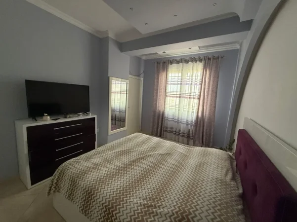 Tirane, shes apartament 1+1 Kati 5, 70 m² 115.000 € (Rruga Engjell Mashi)