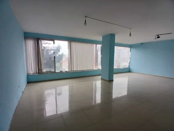 Tirane, shes zyre Kati 1, 83 m² 140.800 € (Yzberisht)