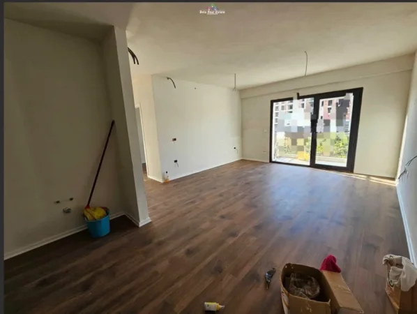 Tirane, shitet apartament 2+1+Ballkon Kati 2, 97 m² 160.800 € (Prane Klanit)