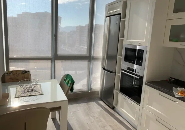 Tirane, jepet me qera apartament 2+1 Kati 5, 98 m² 680 € (Rruga Ndre Mjeda)
