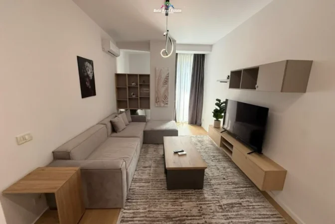 Tirane, jepet me qera apartament 1+1+Ballkon Kati 3, 70 m² 900 € (mine peza)