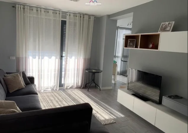 Tirane, jepet me qera apartament 2+1 Kati 5, 98 m² 680 € (Kompleksi Alba)