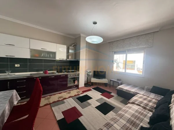 Tirane, jepet me qera apartament 2+1 Kati 3, 79 m² 400 € (FRESK , Rruga e Thesarit)