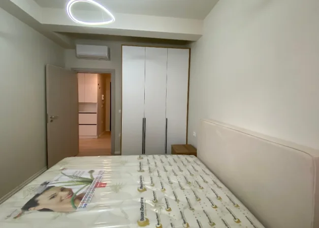 Tirane, jepet me qera apartament 1+1 , 80 m² 650 € 