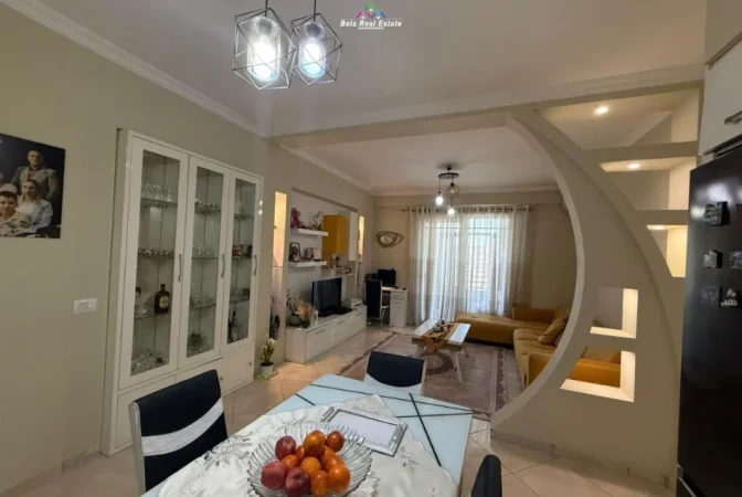 Tirane, shes apartament 1+1+Ballkon Kati 5, 70 m² 115.000 € (yzberisht)