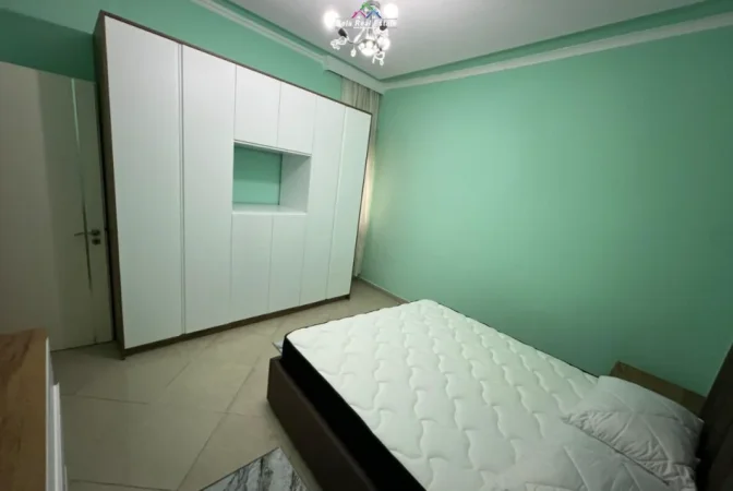Tirane, jepet me qera apartament 1+1 Kati 2, 70 m² 720 € (Rruga e Saraceve)