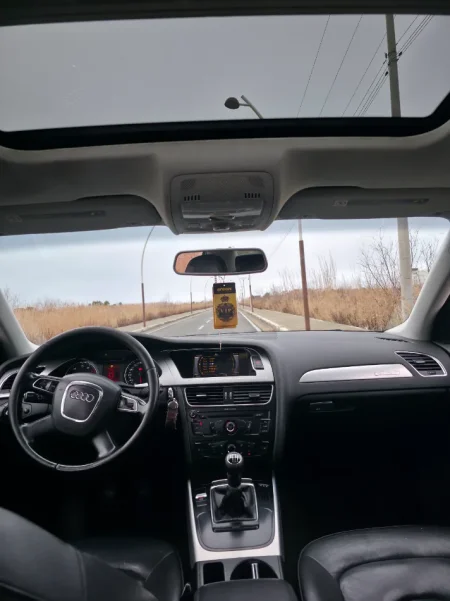 Tirane, shitet makine Super Okazion Audi A4 2010 2.0 Benzin/Gaz Benzin+Gaz, e zeze manuale Kondicioner 270.000 km 4.200 €