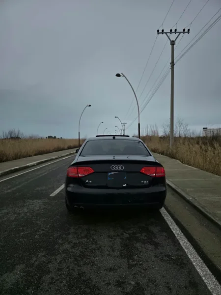 Tirane, shitet makine Super Okazion Audi A4 2010 2.0 Benzin/Gaz Benzin+Gaz, e zeze manuale Kondicioner 270.000 km 4.200 €