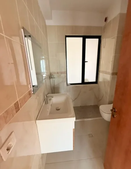 Tirane, shitet apartament 2+1 , 127 m² 250.000 € 