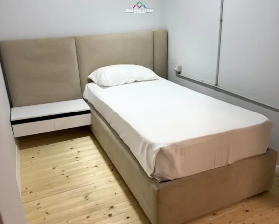 Tirane, jepet me qera garsonier Kati 0, 80 m² 700 € (rruga e durresit)