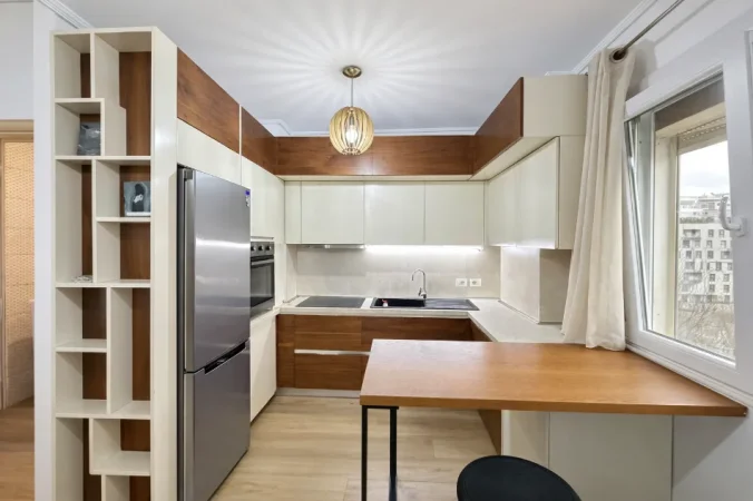 Tirane, jepet me qera apartament 2+1+Ballkon Kati 2, 100 m² 65,000 ALL (Kopshti Zoologjik)