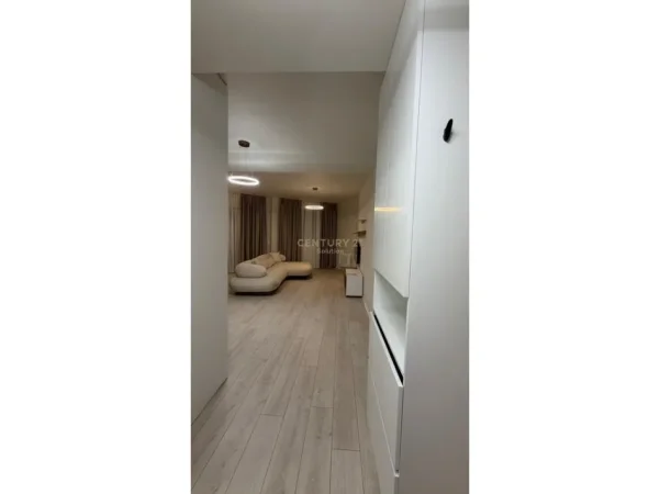 Tirane, jepet me qera apartament 1+1+Ballkon Kati 2, 62 m² 580 € (RIVER RESIDENCE!)