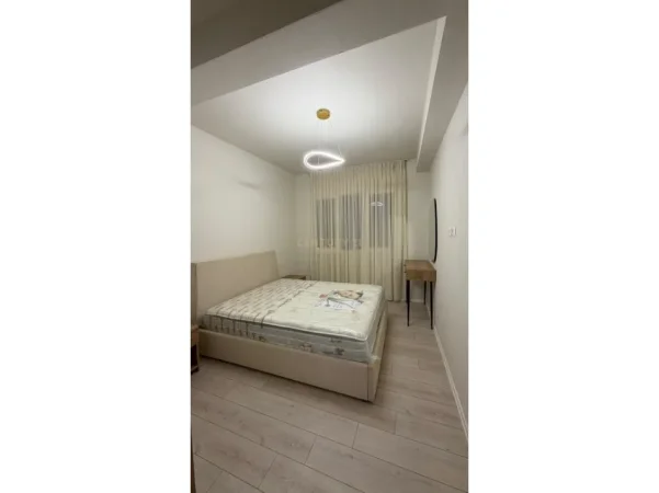 Tirane, jepet me qera apartament 1+1+Ballkon Kati 2, 62 m² 580 € (RIVER RESIDENCE!)