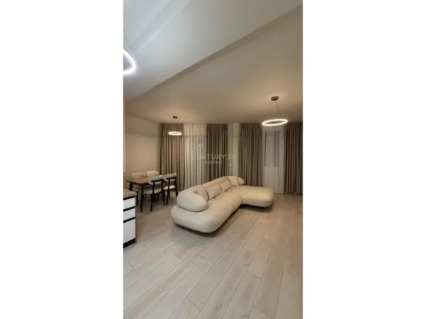 Tirane, jepet me qera apartament 1+1+Ballkon Kati 2, 62 m² 580 € (RIVER RESIDENCE!)