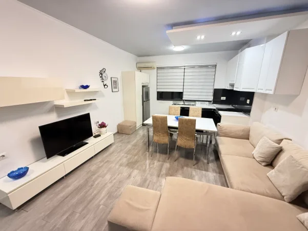 Shqiperi, jepet me qera apartament 1+1 Kati 1, 60 m² 550 € (Brryli)