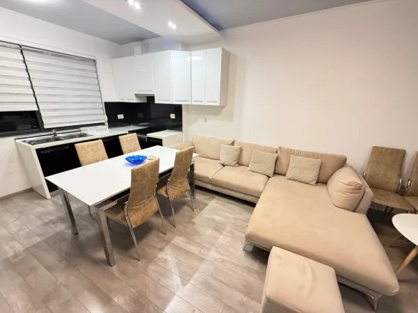 Shqiperi, jepet me qera apartament 1+1 Kati 1, 60 m² 550 € (Brryli)