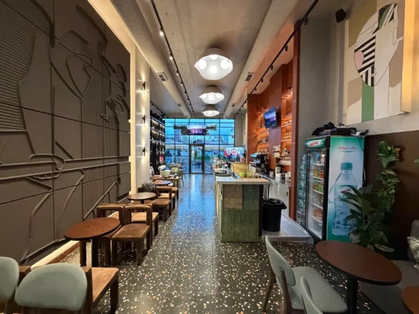 Tirane, shitet lokal , 190 m² 730.000 €