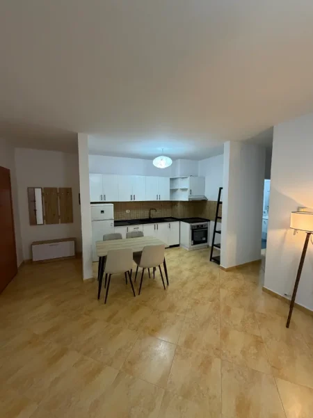 Tirane, jap me qera apartament 2+1 , 105 m² 750 € (Don bosco)