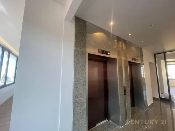 Shqiperi, jepet me qera zyre Kati 8, 600 m² 3.100.000 € (DELIJORGJI)