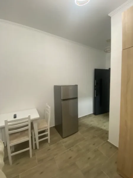 Tirane, jepet me qera apartament 1+1 Kati 4, 35 m² 338 € (Rruga dervish luzha)