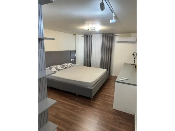 Tirane, shitet apartament duplex 2+1+Ballkon Kati 1, 104 m² 170.000 € (Fresku)