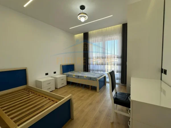 Tirane, jepet me qera apartament 2+1+Ballkon Kati 4, 108 m² 625 € (Paskuqan)