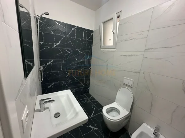 Tirane, jepet me qera apartament 2+1 Kati 2, 100 m² 625 € (Trio Tower, Don Bosko)