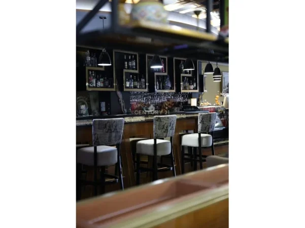 Tirane, shitet hotel Kati 8, 2.400 m² (RRUGA E ELBASANIT)