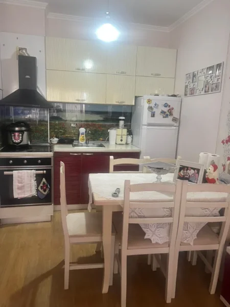 Tirane, jepet me qera apartament 1+1+Ballkon Kati 7, 62 m² 450 € (Muhamed Deliu)