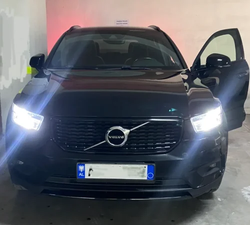 Tirane, shes SUV Volvo XC40 R-Design Nafte, e zeze automatik 171.580 km 24.900 €