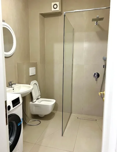 Tirane, jepet me qera nga Pronari, pa-komision apartament 2+1+Ballkon Kati 3, 75 m² 550 € (Rrapo Hekali)