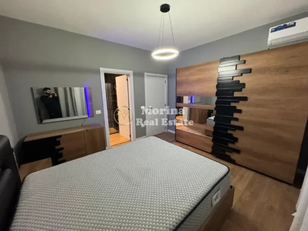 Tirane, jepet me qera apartament 2+1 Kati 3, 118 m² 1.200 € (Kopshti Botanik)
