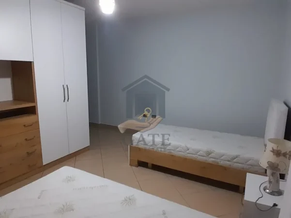 Durres, jepet me qera apartament 2+1 Kati 2, 80 m² 500 € (Kazazi)