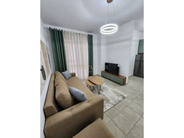 Durres, shitet 1+1 Kati 6, 57 m² 98.000 € (Plazh,hekurudha)