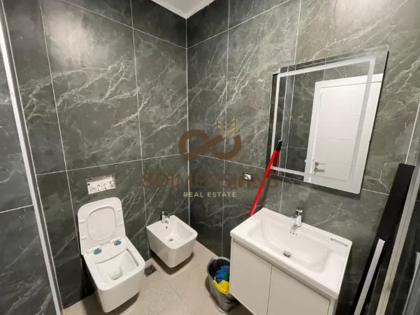 Tirane, jepet me qera apartament 1+1+Ballkon Kati 5, 120 m² 700 € (jordan misja)