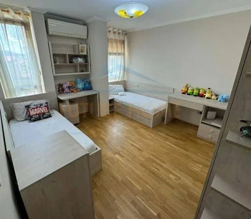 Qera, Apartament 2+1+2, Rruga e “Saraçeve”, Selvia