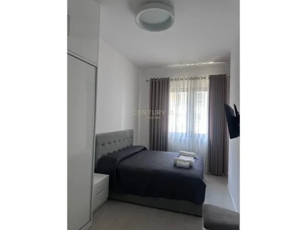 Tirane, jepet me qera apartament 1+1 Kati 6, 66 m² (square 21)