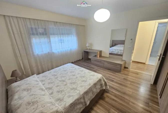 Tirane, jepet me qera apartament 2+1 Kati 2, 130 m² 1.500 € (long hill residenc)