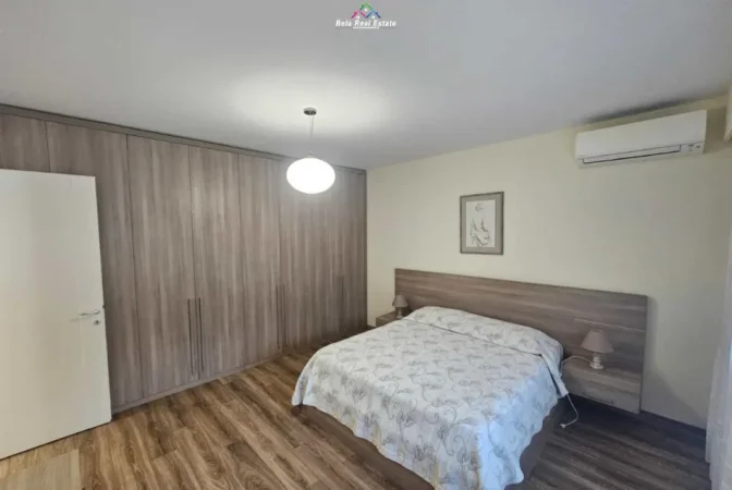 Tirane, jepet me qera apartament 2+1 Kati 2, 130 m² 1.500 € (long hill residenc)