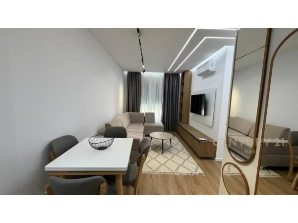 Tirane, jepet me qera apartament 2+1 Kati 7, 75 m² 600 € (Ali Demi)