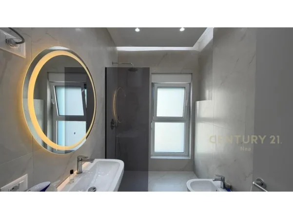 Tirane, jepet me qera apartament 2+1 Kati 7, 75 m² 600 € (Ali Demi)