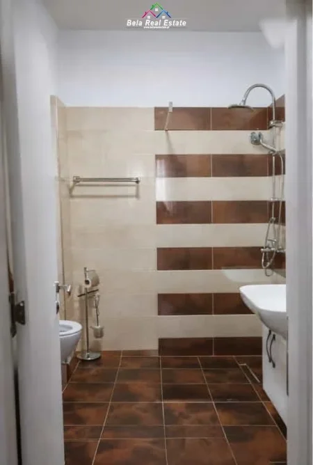 Tirane, jepet me qera apartament 2+1 Kati 2, 100 m² 580 € (dritan hoxha)