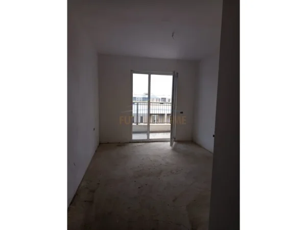 Tirane, shitet apartament 2+1+Ballkon Kati 8, 110 m² 137.000 € (Kompleksi Univers City)